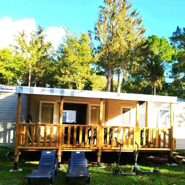 Ô Coeur d'Eden ,2 mobilhomes l'Ôriginal et le BÔ'Aime，位于Piriac-sur-Mer的酒店