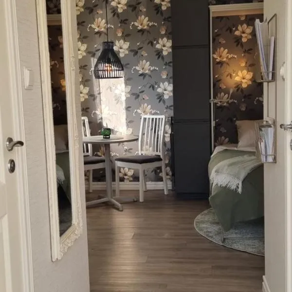 Mysig 1a med Minispa 20 min från Kinnekulle - minst 2 nätter，位于约特讷的酒店