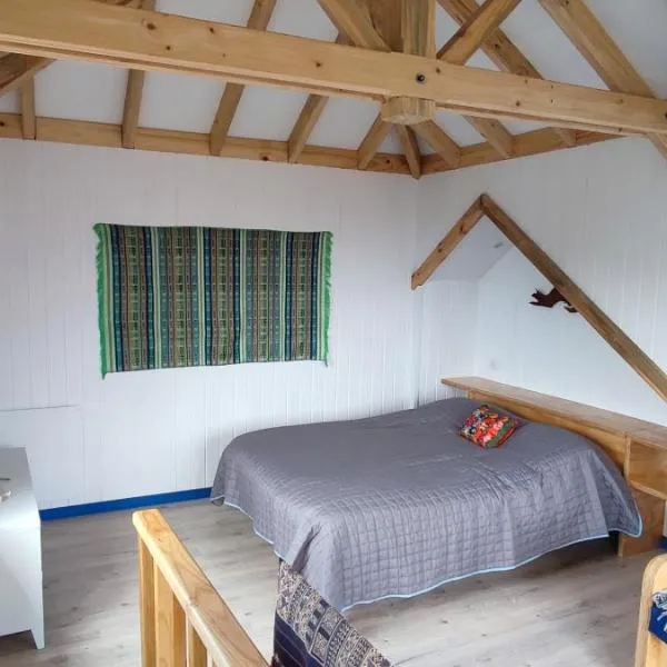 Linda cabaña en duplex cerca de la playa de Maitencillo，位于迈滕西约的酒店