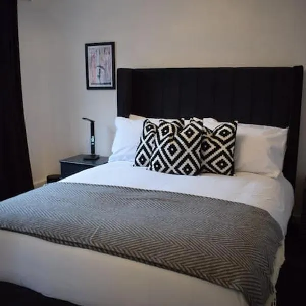 The Little Luxury Getaway!，位于Moortown的酒店