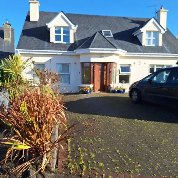 Beautiful Double ensuite in Listowel Kerry，位于利斯托尔的酒店