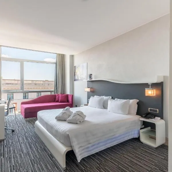 贝斯特韦斯特皇家圣缇纳大酒店，位于罗马的酒店