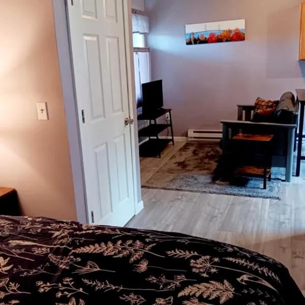 3-Min Walk Ferry, Free Wi-Fi,Free Spacious Parking，位于圣伊尼亚斯的酒店