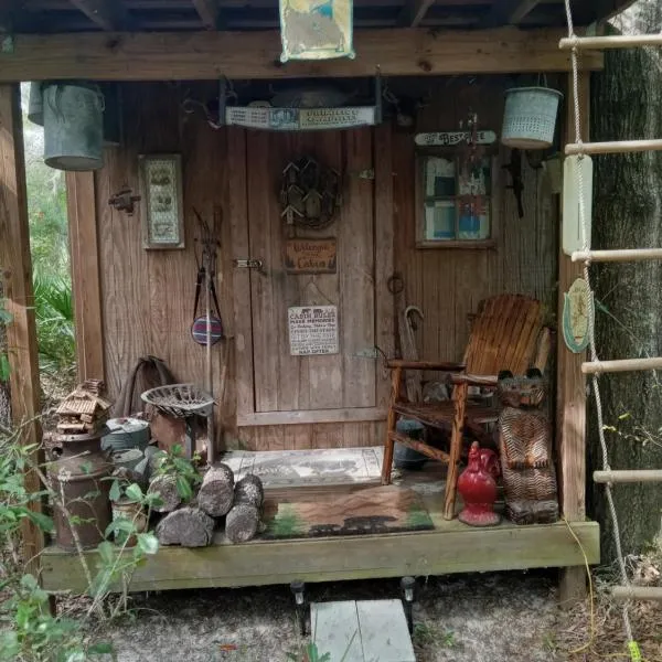 Sky acres aka the tin cottage，位于奇夫兰的酒店