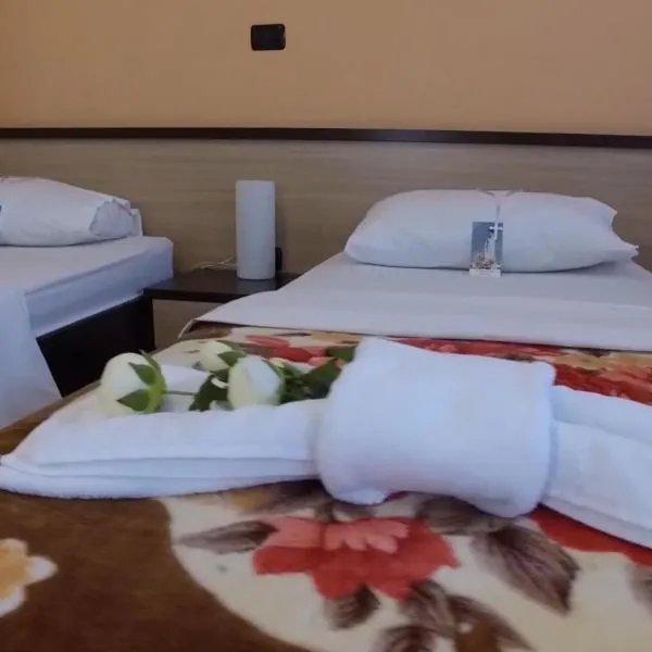 The Two Hearts Hotel,位于默主歌耶的酒店