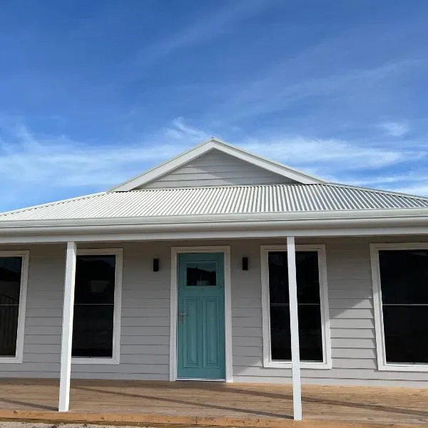 Foxhill Shores - WIFI outside pets，位于罗布的酒店