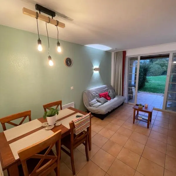 Séjour 4 personnes - Pays Basque，位于Uhart-Cize的酒店