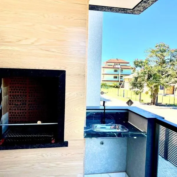 Ap novo, a 300 metros da praia!，位于伊塔波阿的酒店