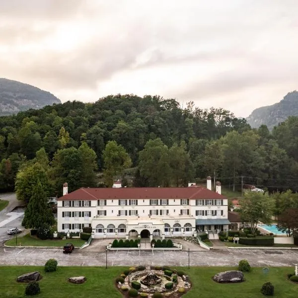 Lake Lure Inn and Spa，位于卢尔湖的酒店