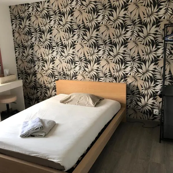 Grande chambre côté jardin，位于卢瓦尔堡的酒店