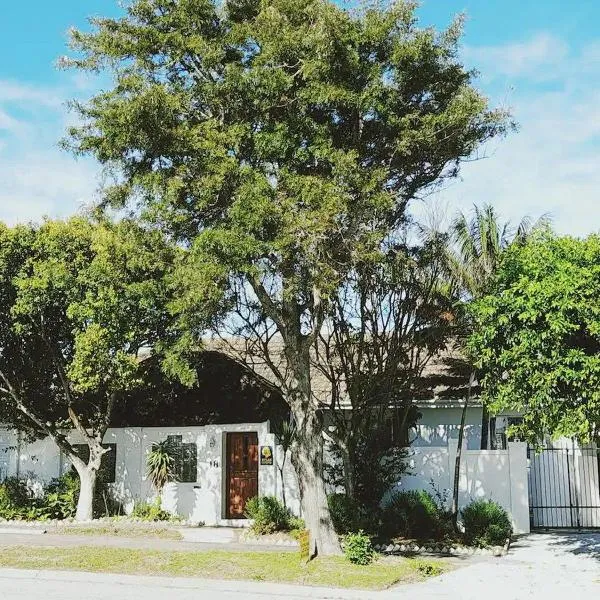 Boitumelo Holiday Home，位于伊丽莎白港的酒店