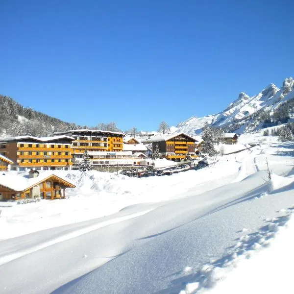 Azureva La Clusaz les Confins，位于拉克吕萨的酒店