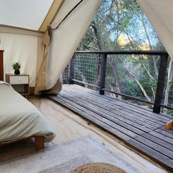Gentle and Cozy Comfort in an Off-Grid Retreat，位于福尔布鲁克的酒店