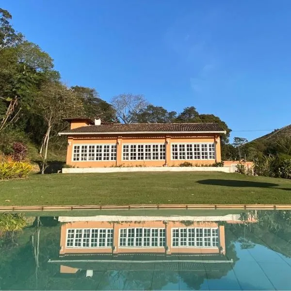 Hospedaria Igarapé Ltda，位于米格尔-佩雷拉的酒店