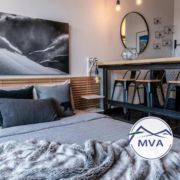 Alpenglow Lodge Queen Boho Studio by MVA，位于惠斯勒的酒店