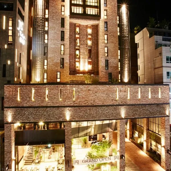 MD HOTEL Dongtan - Formerly Staz Hotel Dongtan，位于P'yŏng-ch'on的酒店