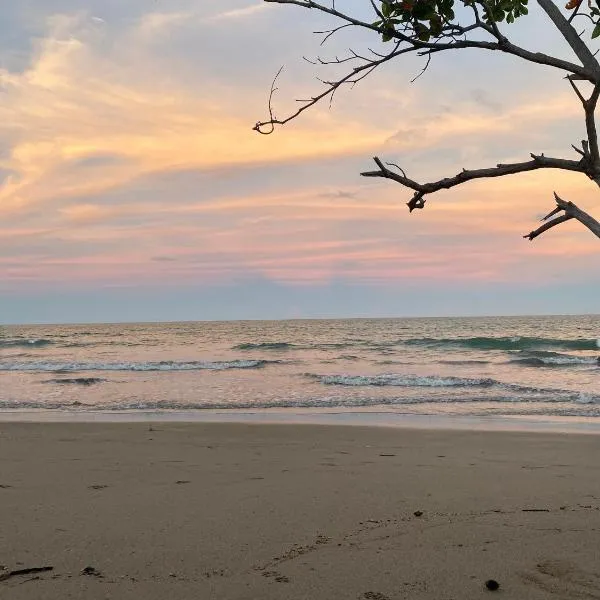 Casa aconchegante a 100m da praia de Maragogi，位于马拉戈日的酒店