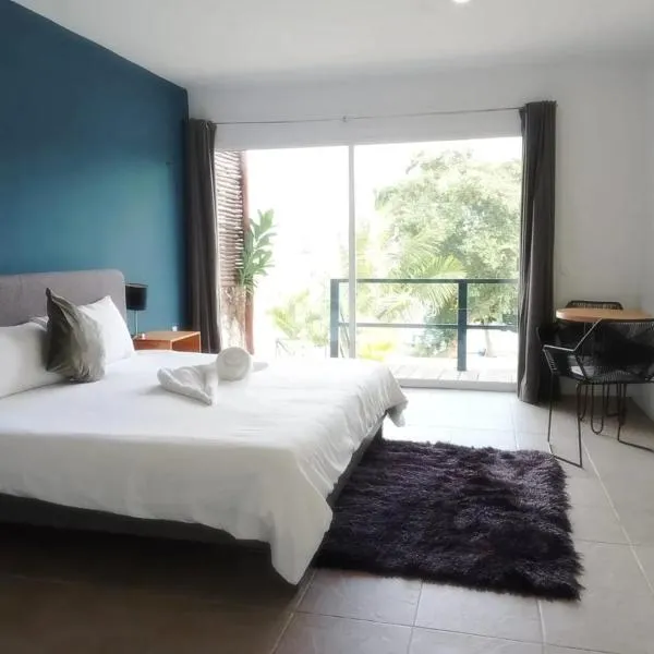 Hotel Xurús Bacalar，位于巴卡拉尔的酒店