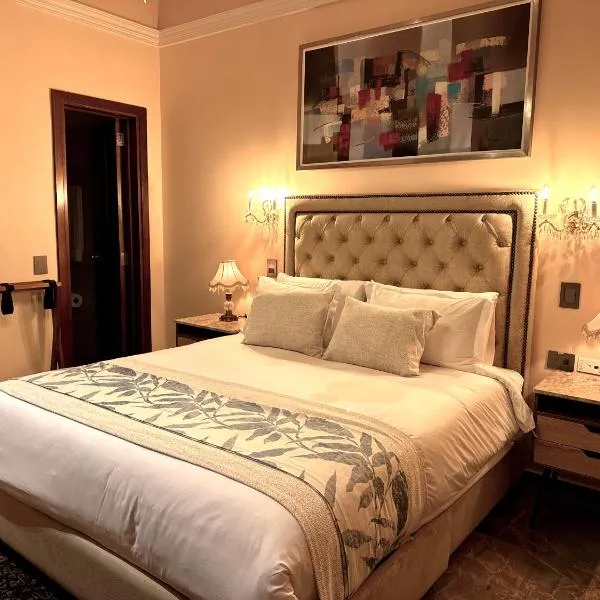 Hotel Boutique Patio Andaluz Cali Granada，位于卡利的酒店