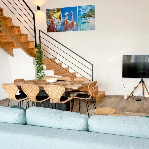 Spacious house, up 8 people centrally in Cascais，位于卡斯卡伊斯的酒店