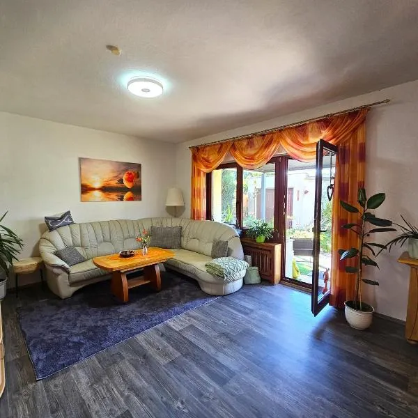 Ferienwohnung nahe Meißen，位于Nünchritz的酒店