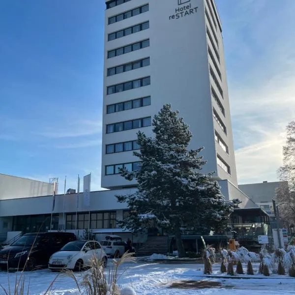 Hotel reSTART Superior，位于Železnice的酒店