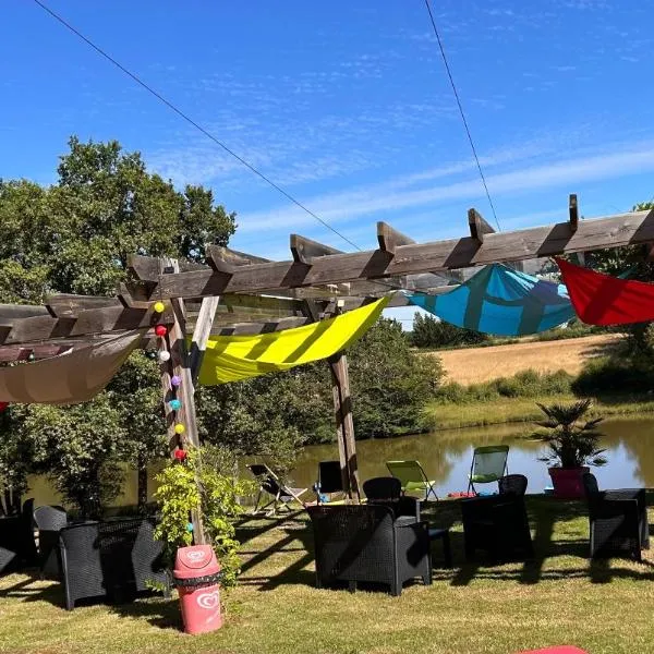 Camping les petites minaudières，位于Les Naux的酒店
