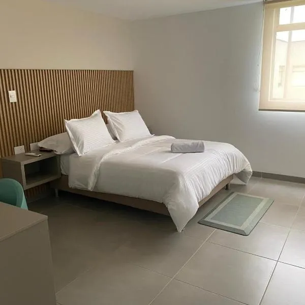 Hotel las Olas Yumbo，位于Yumbo的酒店