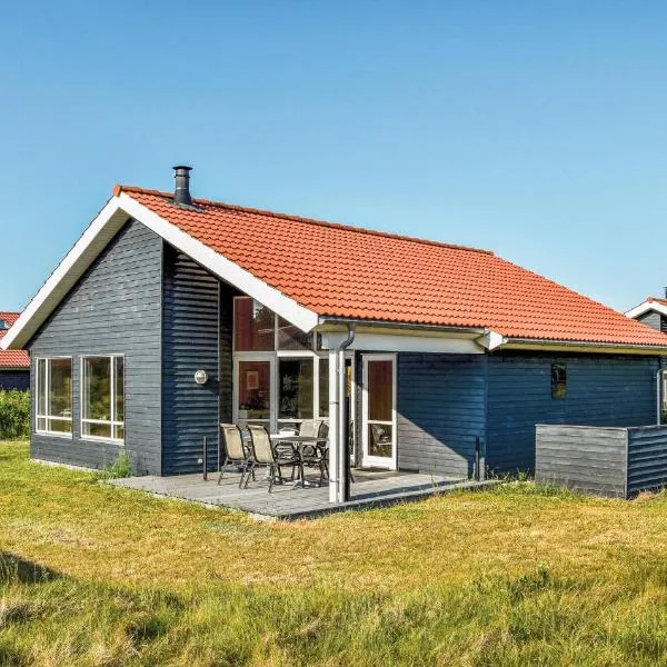 Three-Bedroom Holiday Home In Ulfborg，位于乌尔夫堡的酒店