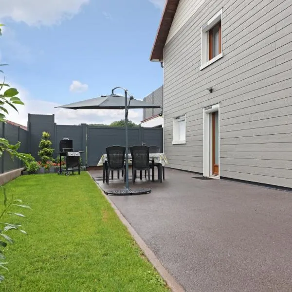 Gite avec terrasse proche Gérardmer tout inclus，位于Aumontzey的酒店