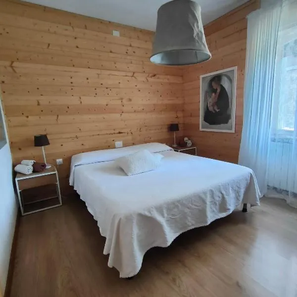 Piccolo Appartamento Casa Vacanze B&B Angela，位于克卢索内的酒店