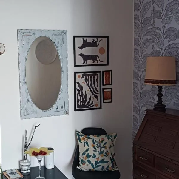 Όμορφο και άνετο διαμέρισμα στην Μεγαλόπολη，位于迈加洛波利斯的酒店