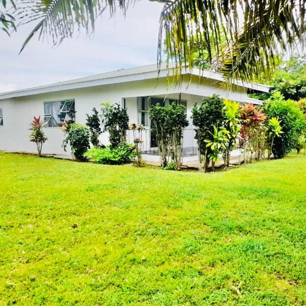 Tonga Airport Cottage - Entire Place，位于Fua‘amotu的酒店
