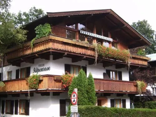 Pension Alpenrose，位于基茨比厄尔的酒店