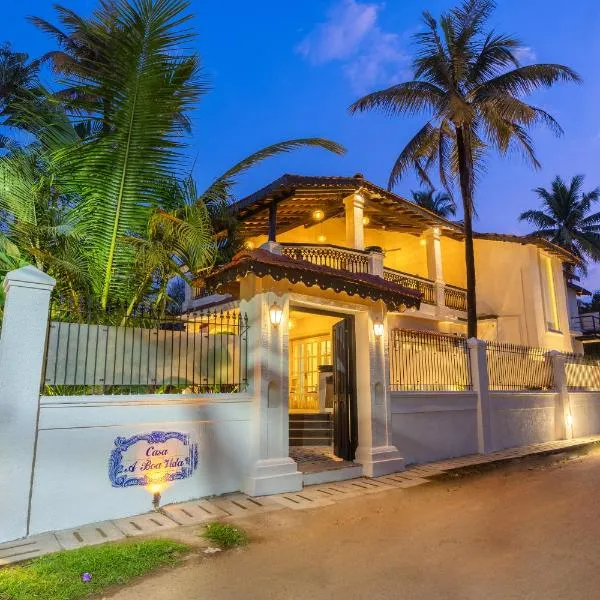 ELIVAAS 4 BHK Villa near Beach with Private Pool & Bar - Casa Boa Vida，位于Goa的酒店