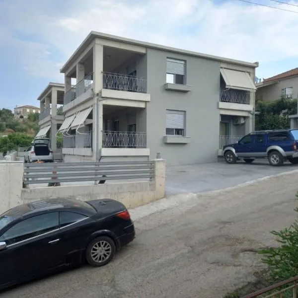 Makarounis Athanasios Apartments，位于佩塔里德海昂的酒店