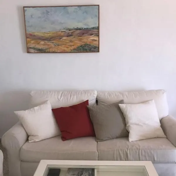 Apartamento primera linea de playa，位于罗塔的酒店