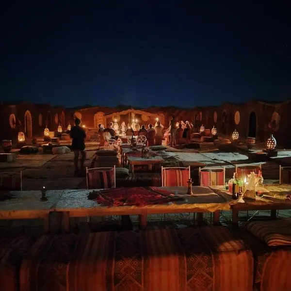 Luxury Desert Camp Erg Chegaga，位于El Gouera的酒店