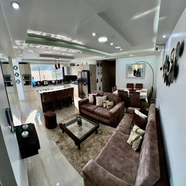 Apartamento de lujo，位于伊瓦拉的酒店
