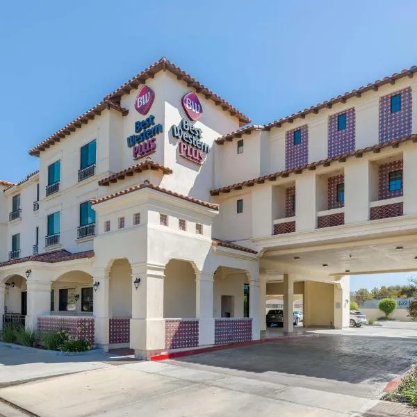 Best Western Plus Temecula Wine Country Hotel & Suites，位于蒂梅丘拉的酒店