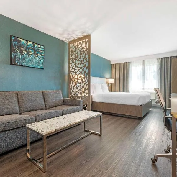 Best Western Plus Temecula Wine Country Hotel & Suites，位于蒂梅丘拉的酒店