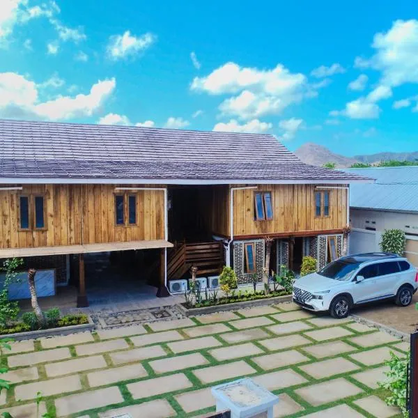 Maluk Surf House，位于Maluk的酒店