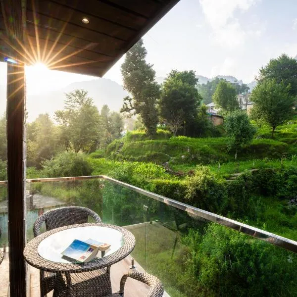 Alt Life Luxe - Himalayan Crown - Dharamkot Mcleodganj，位于达兰萨拉的酒店