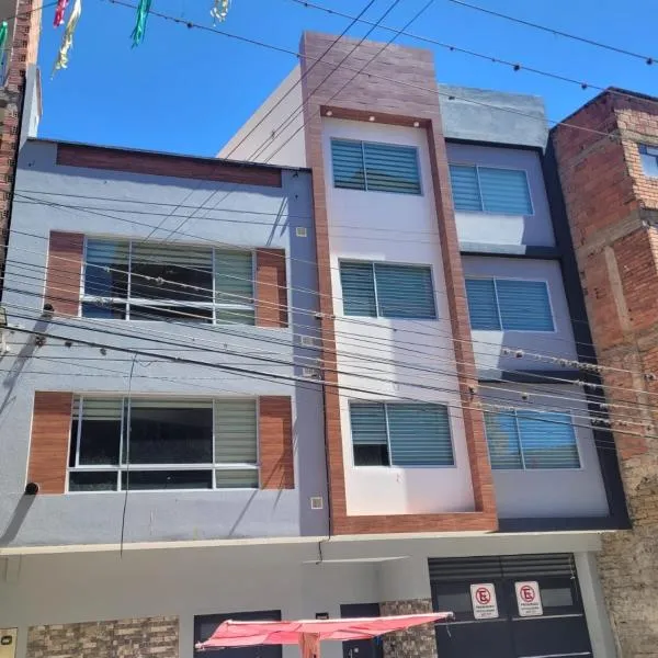 Multifamiliar QUIROGA - PIZARRO，位于拉巴斯的酒店