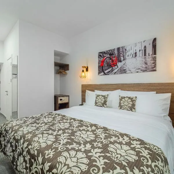 TA Collection Hotel，位于基希讷乌的酒店