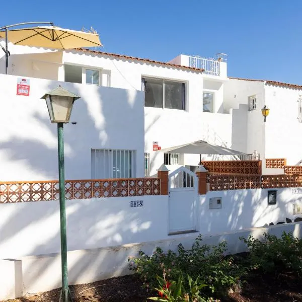 Soul House Tenerife，位于德尔锡伦西奥海岸的酒店