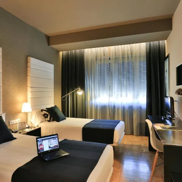 Hotel Leyre，位于奥科延的酒店