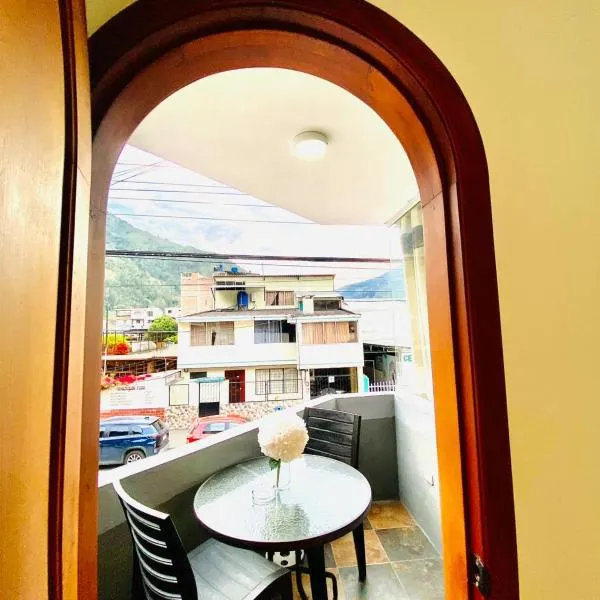Cascada Apartment 3 Bedrooms 2 Bath，位于巴尼奥斯的酒店