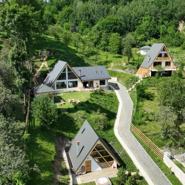 The Cliff Village，位于科马尔尼克的酒店