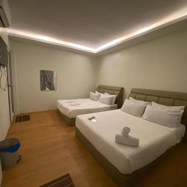 LE dEON HOTEL Former Pine Hotel，位于华都牙也的酒店